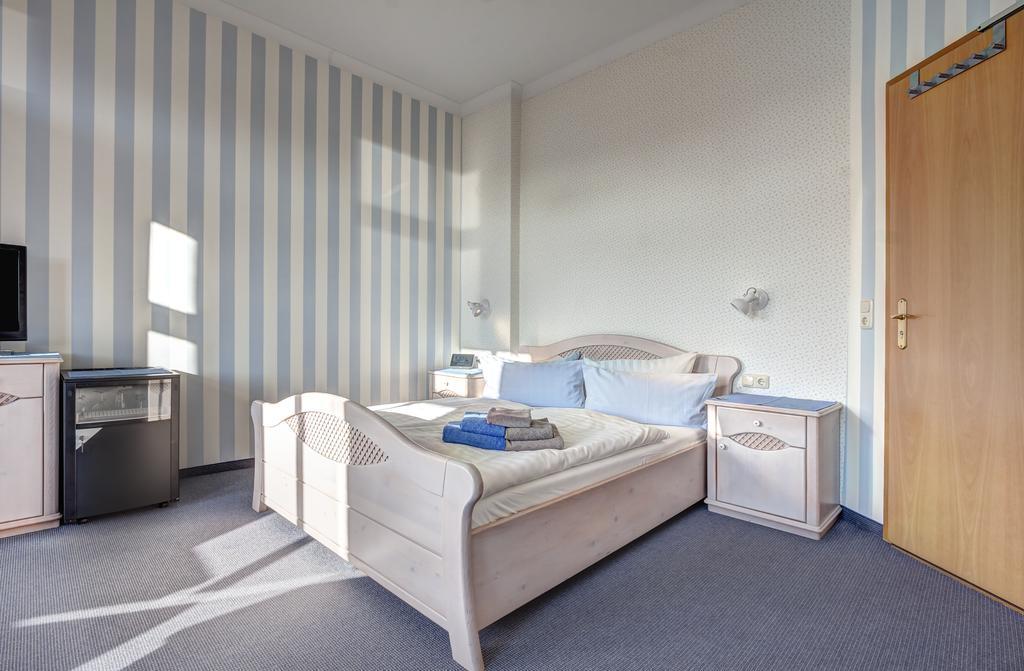 Hotel Villa Seeschloesschen Heringsdorf  Buitenkant foto
