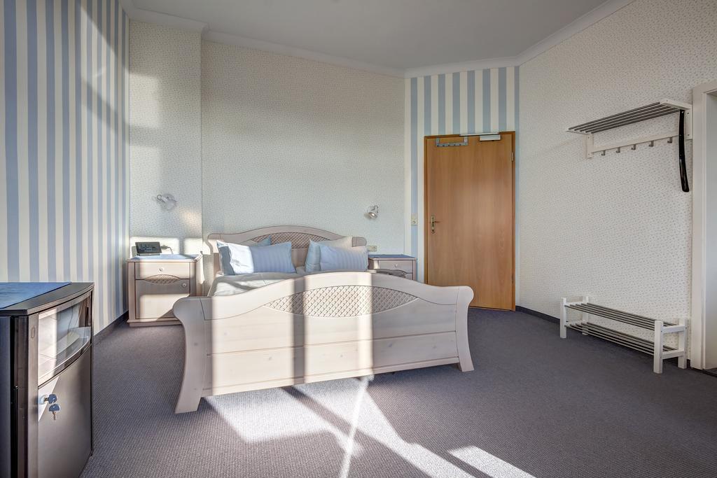 Hotel Villa Seeschloesschen Heringsdorf  Buitenkant foto