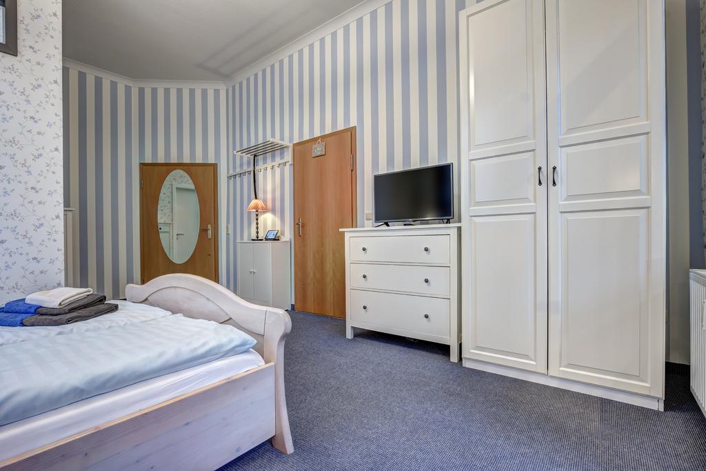 Hotel Villa Seeschloesschen Heringsdorf  Buitenkant foto