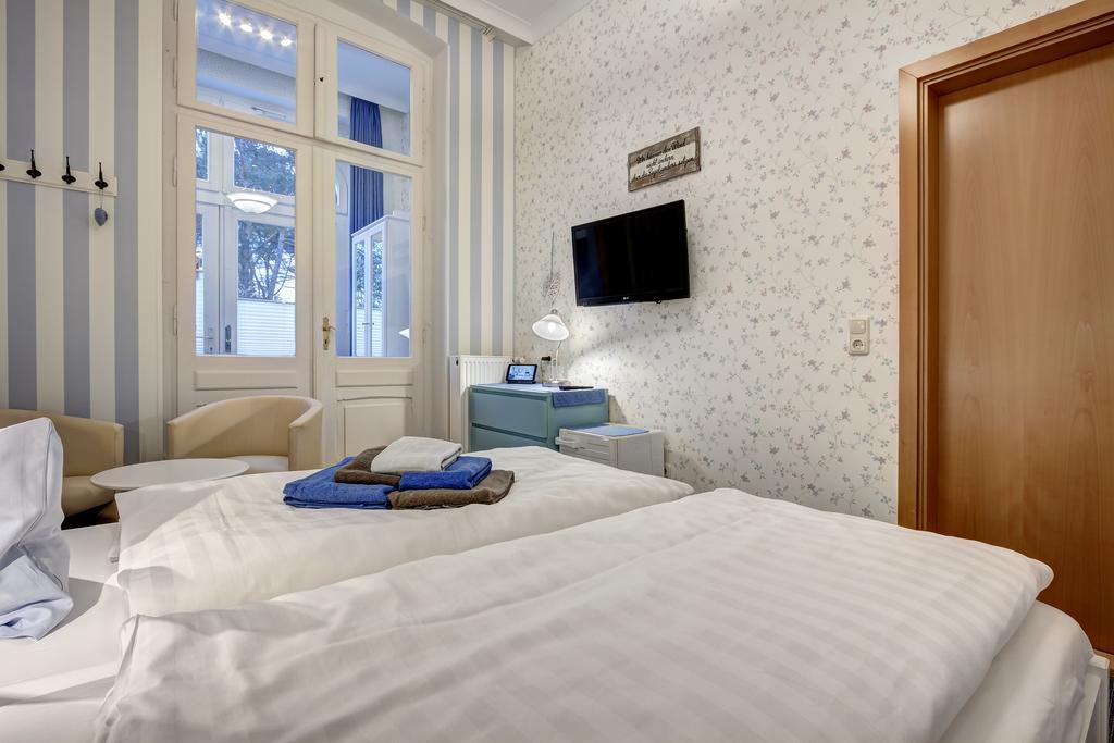 Hotel Villa Seeschloesschen Heringsdorf  Buitenkant foto